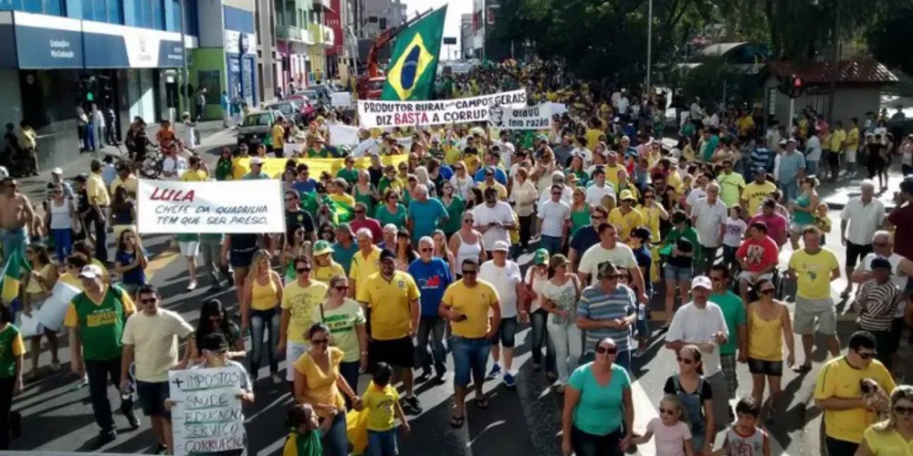 Imagem ilustrativa da imagem Marcha anticorrupção reúne milhares em PG