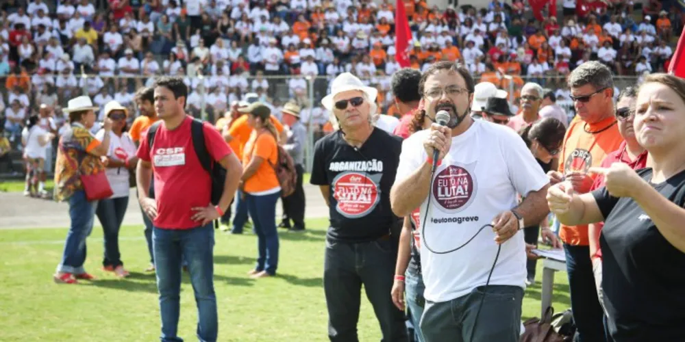 Imagem ilustrativa da imagem Professores da Rede Estadual marcam assembleia para sábado