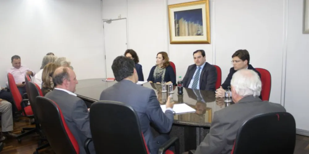 Imagem ilustrativa da imagem TCE solicita ‘consulta formal’ dos municípios da AMCG