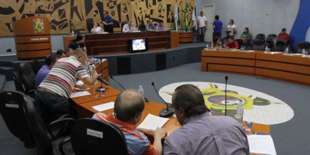 Imagem ilustrativa da imagem Oposição apura a influência de sindicalista no Governo Rangel