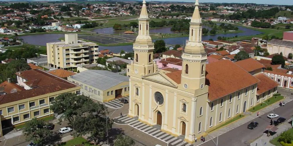 Imagem ilustrativa da imagem Pobreza cai pela metade em 13 cidades dos Campos Gerais