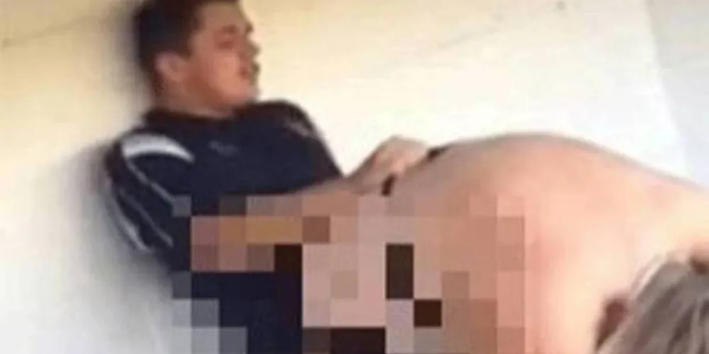 Imagem ilustrativa da imagem Jogador é demtido após ser flagrado fazendo sexo no banco de reservas