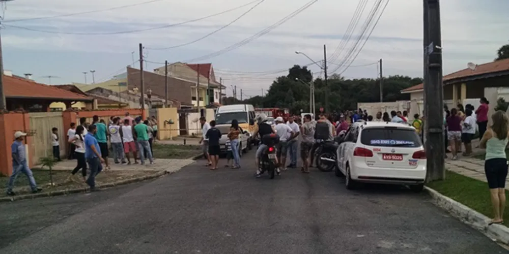 Imagem ilustrativa da imagem Assalto em mercearia deixa funcionário morto e bandido baleado