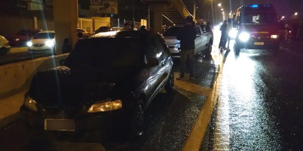 Imagem ilustrativa da imagem Acidente com cinco carros deixa dois feridos na BR-277