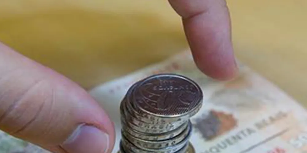 Imagem ilustrativa da imagem Inflação fecha março com a maior taxa mensal desde 2003