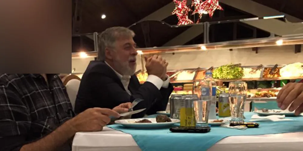Imagem ilustrativa da imagem Condenado na Lava Jato é visto em churrascaria de Curitiba