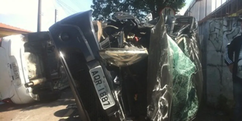Imagem ilustrativa da imagem Quadrilha é presa após capotar carro durante perseguição