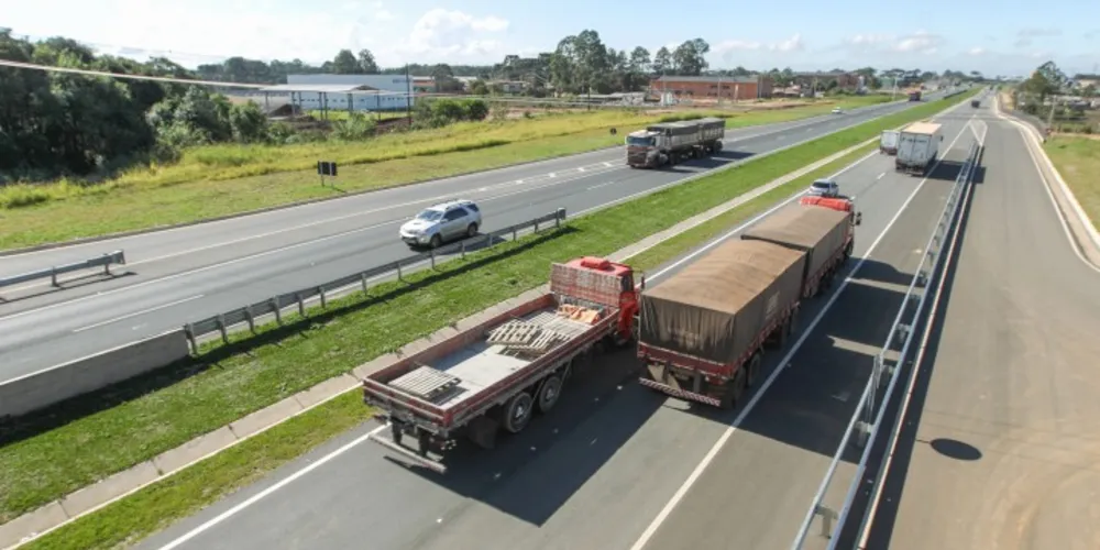 Imagem ilustrativa da imagem Rodovias do interior devem receber 270 mil veículos
