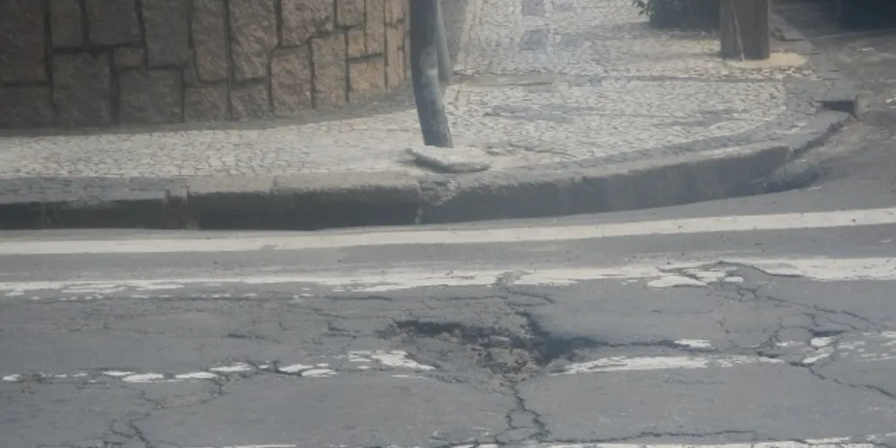 Imagem ilustrativa da imagem A mesma rua, a mesma esquina...