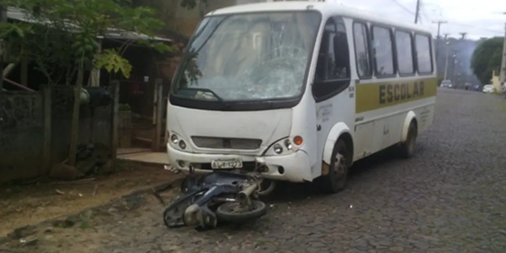 Imagem ilustrativa da imagem Motociclista morre após colidir com ônibus em Telêmaco Borba
