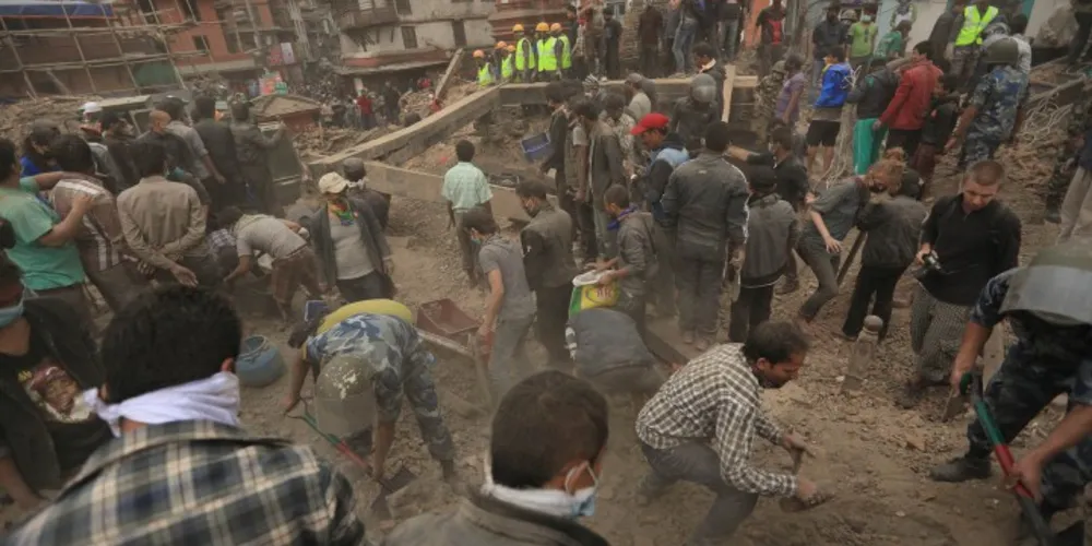 Imagem ilustrativa da imagem Número de mortos em terremoto no Nepal passa de 4 mil
