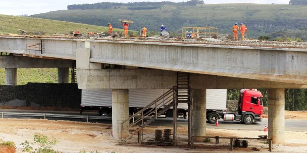 Imagem ilustrativa da imagem Viaduto da PR-151 vai diminuir acidentes de trânsito