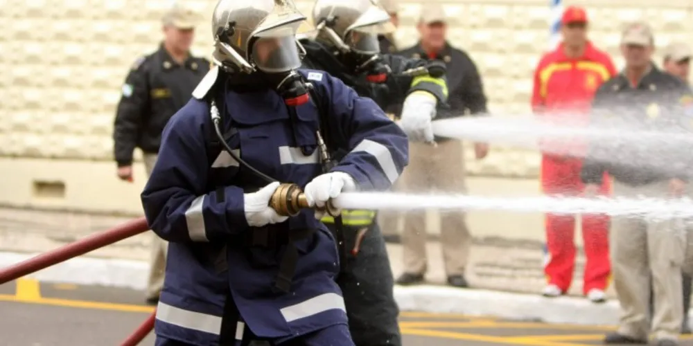 Imagem ilustrativa da imagem Mulher liga 377 vezes para tentar 'seduzir' bombeiros
