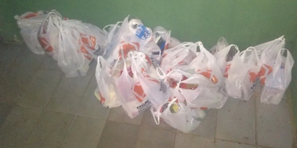Imagem ilustrativa da imagem Comovidos, policiais fazem compras para suspeito de furto
