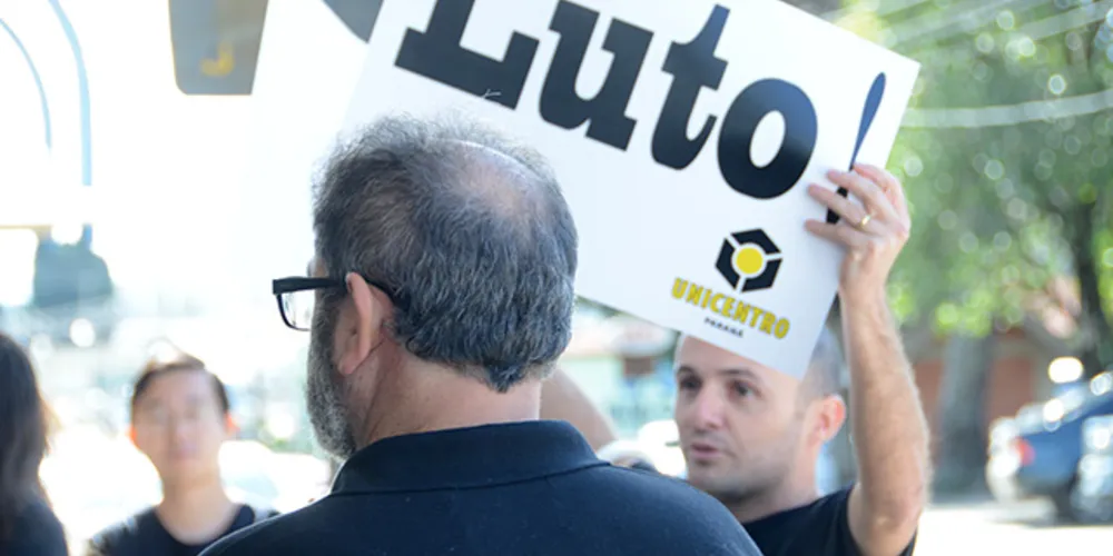 Imagem ilustrativa da imagem Professores mantêm greve e Unicentro suspende calendário