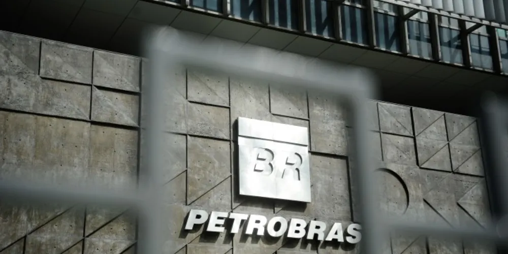 Imagem ilustrativa da imagem Petrobras vai à Justiça contra empreiteiras da Lava Jato