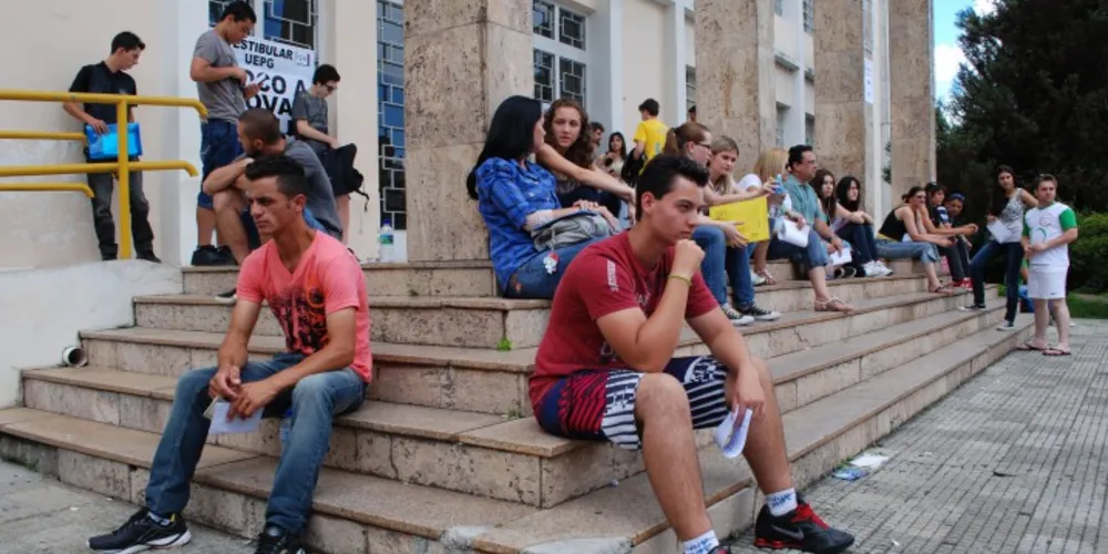 Imagem ilustrativa da imagem Com greve, Vestibular da UEPG fica ameaçado