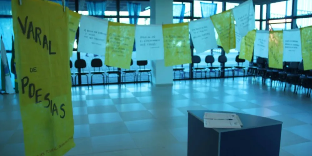 Imagem ilustrativa da imagem Varal de Poesias é atração na Biblioteca Municipal