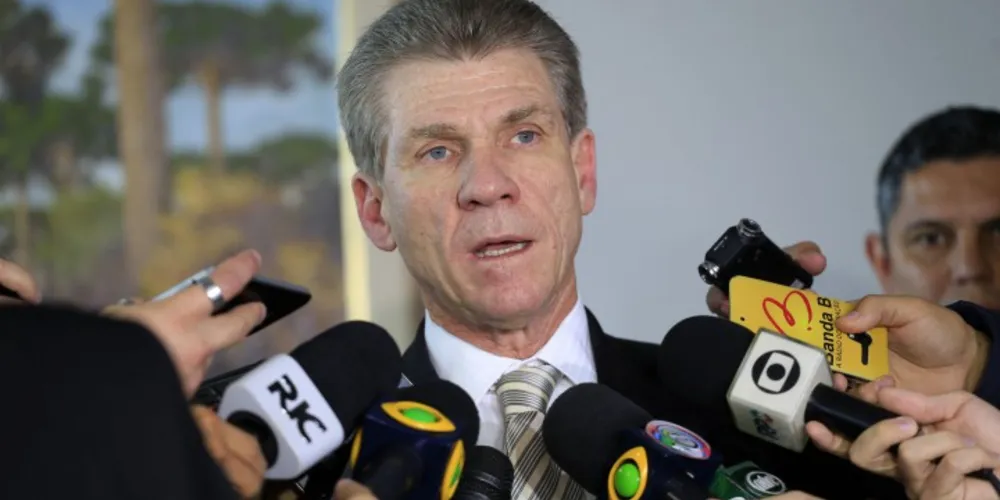 Imagem ilustrativa da imagem 90% das verbas são para pagar servidores, diz Governo