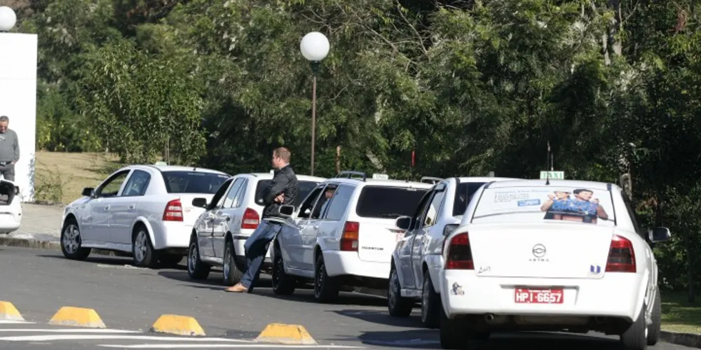 Imagem ilustrativa da imagem AMTT apresenta linha de crédito para taxistas