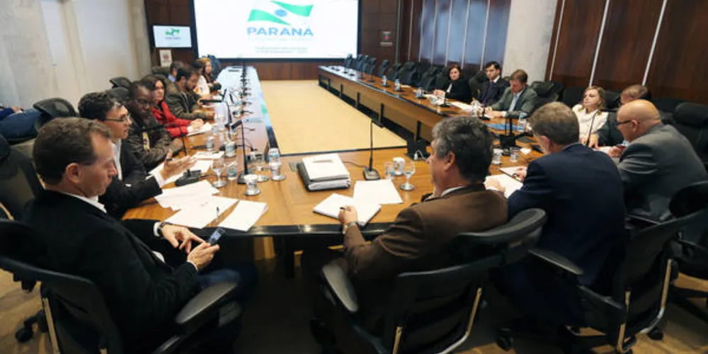 Imagem ilustrativa da imagem Governo diz que só negocia reajuste com o fim da greve