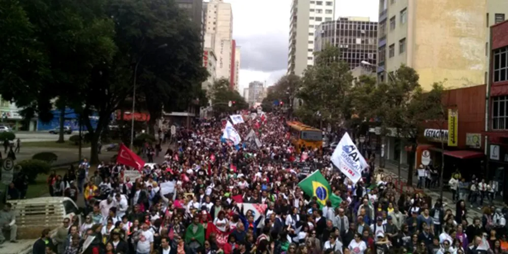Imagem ilustrativa da imagem Sem nova proposta de reajuste, servidores mantêm greve