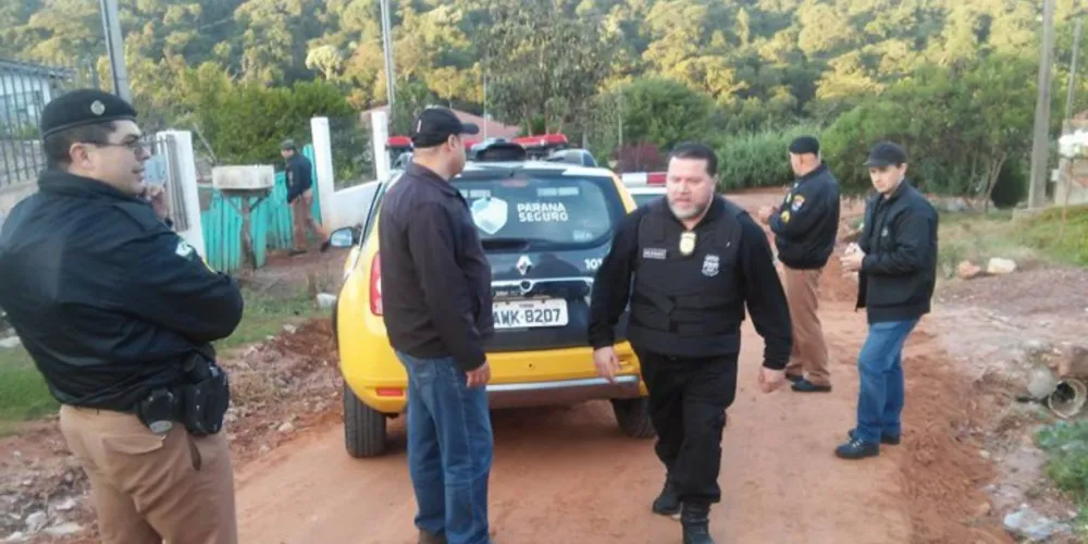 Imagem ilustrativa da imagem Polícia prende trio suspeito de tráfico e homicídio