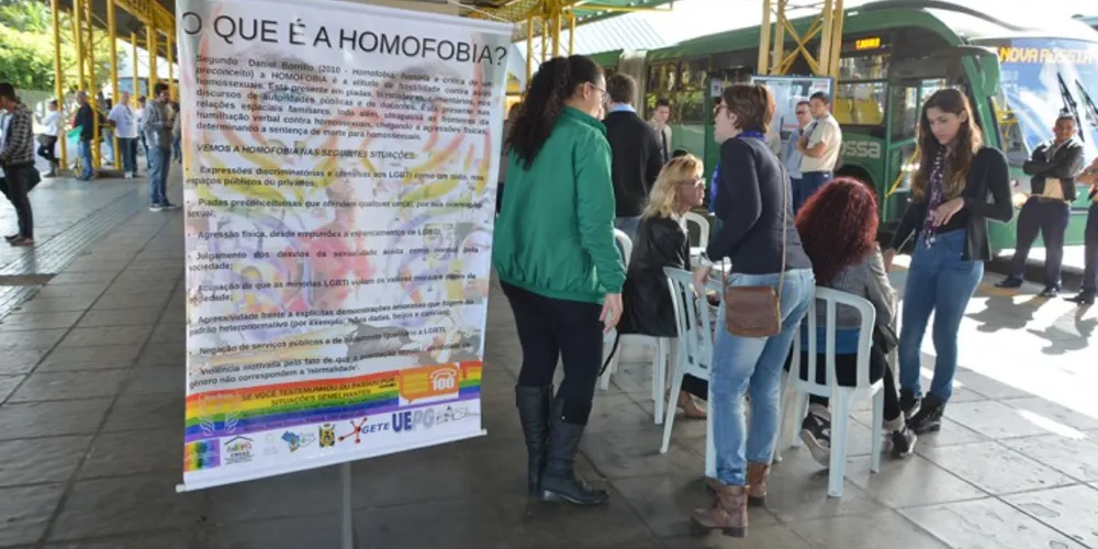 Imagem ilustrativa da imagem CREAS promove conscientização contra homofobia