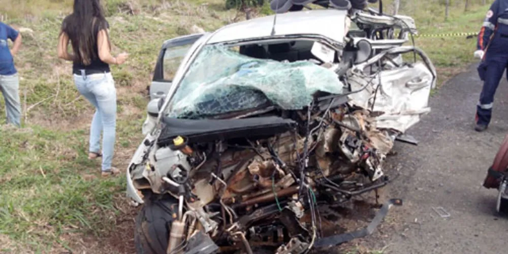 Imagem ilustrativa da imagem Ex-policial militar morre em acidente com caminhão na BR-153
