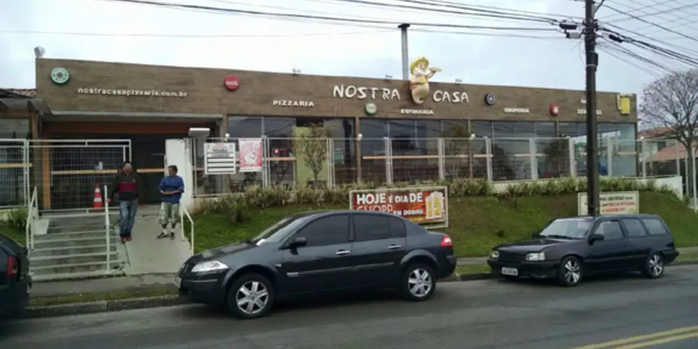 Imagem ilustrativa da imagem Bandidos rendem funcionário e fogem levando cofre de pizzaria