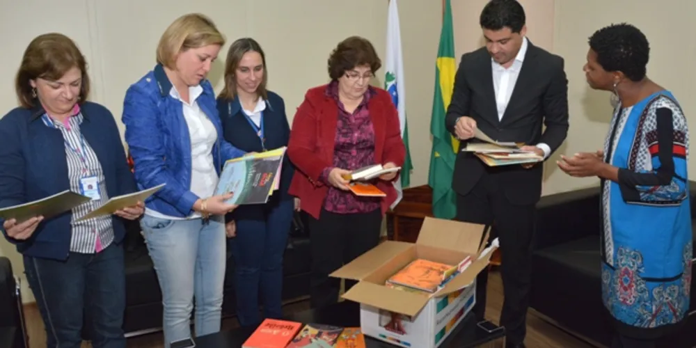 Imagem ilustrativa da imagem Ponta Grossa é premiada com acervo de 600 livros