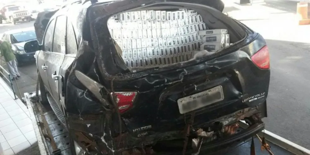 Imagem ilustrativa da imagem PRF encontra 50 mil maços de cigarro em carro abandonado