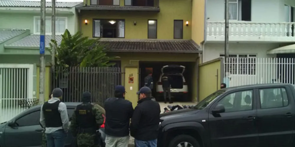 Imagem ilustrativa da imagem Polícia invade 'QG' da Gangue da Dinamite