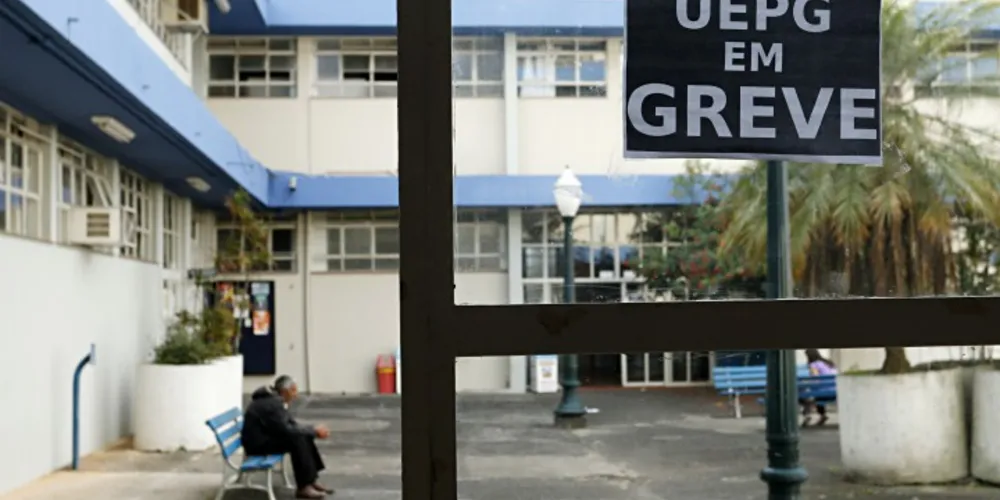 Imagem ilustrativa da imagem Sem acordo, greve na UEPG segue por tempo indeterminado 