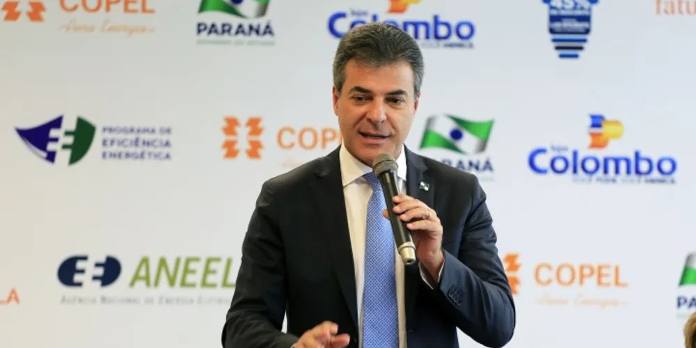 Imagem ilustrativa da imagem PR lança programas que ajudam a economizar energia