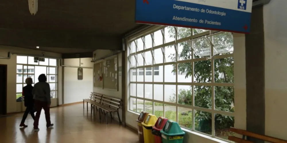 Imagem ilustrativa da imagem Alunos de Odonto da UEPG entram na Justiça 