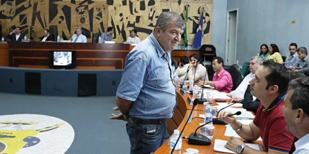 Imagem ilustrativa da imagem Câmara adia debate sobre terceirização de banheiros