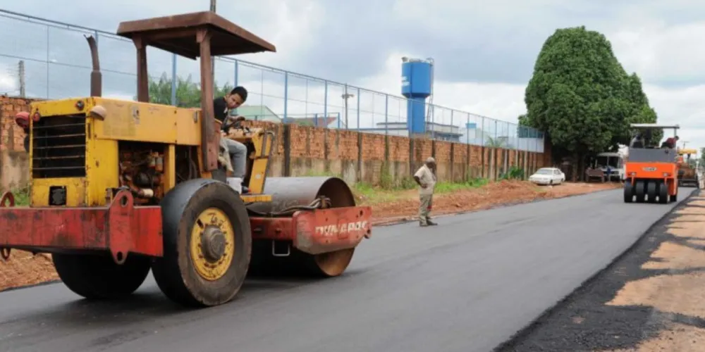 Imagem ilustrativa da imagem Sem dinheiro, Prefeituras da região paralisam obras