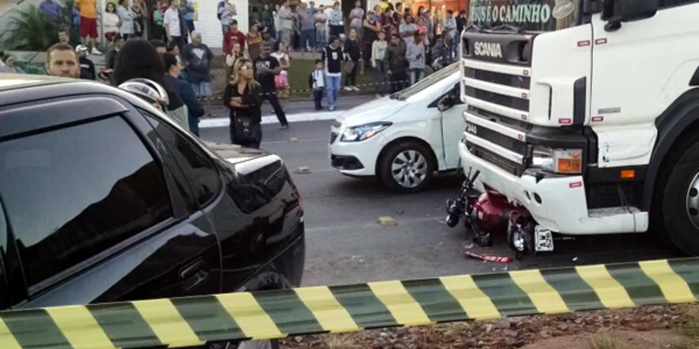 Imagem ilustrativa da imagem Caminhoneiro embriagado provoca acidente com cinco carros
