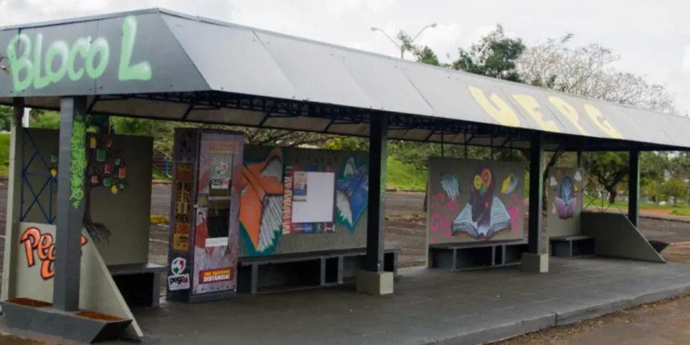 Imagem ilustrativa da imagem Parceria revitaliza abrigo de ônibus na UEPG