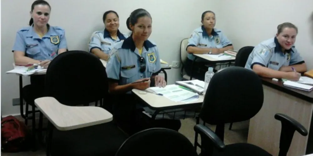 Imagem ilustrativa da imagem Agentes de trânsito de Castro participam de capacitação 