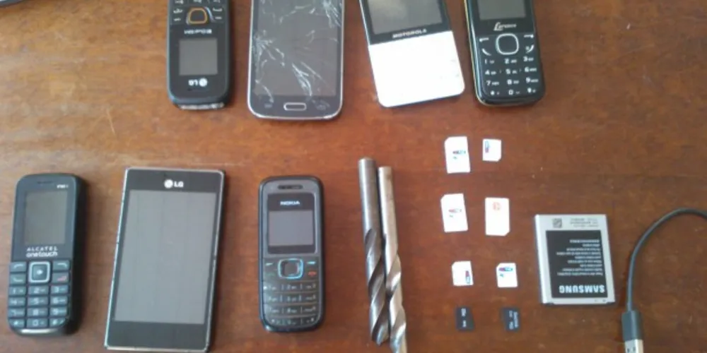 Imagem ilustrativa da imagem Agentes frustram entrada de celulares na cadeia de Castro