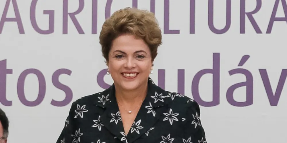 Imagem ilustrativa da imagem Dilma diz ser alvo de "preconceito sexual" no país