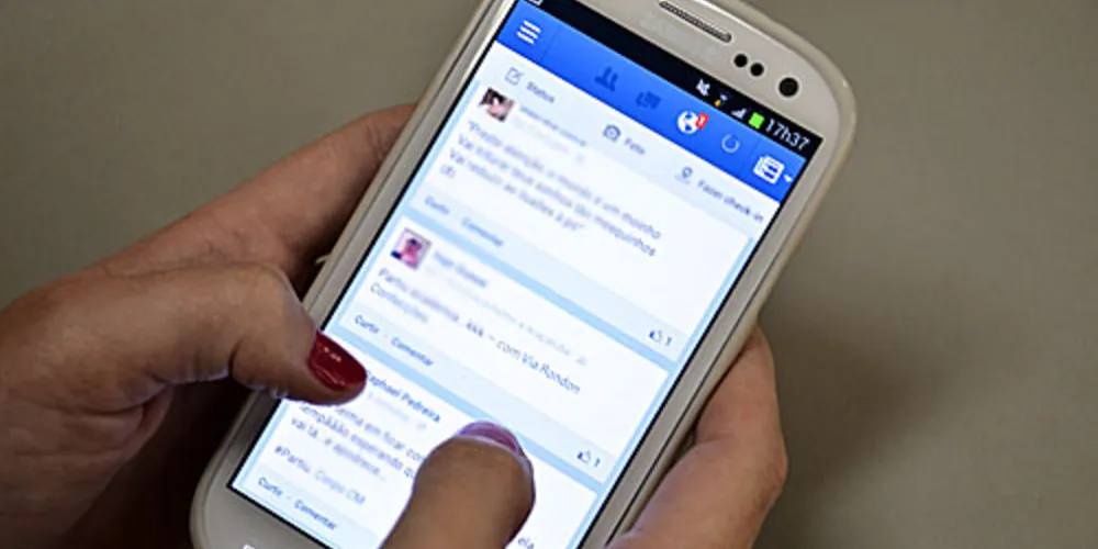 Imagem ilustrativa da imagem Justiça proíbe operadoras de bloquear acesso à internet no celular