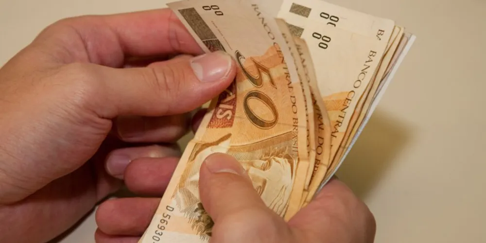 Imagem ilustrativa da imagem Servidores de Palmeira recebem parcela do 13º neste mês