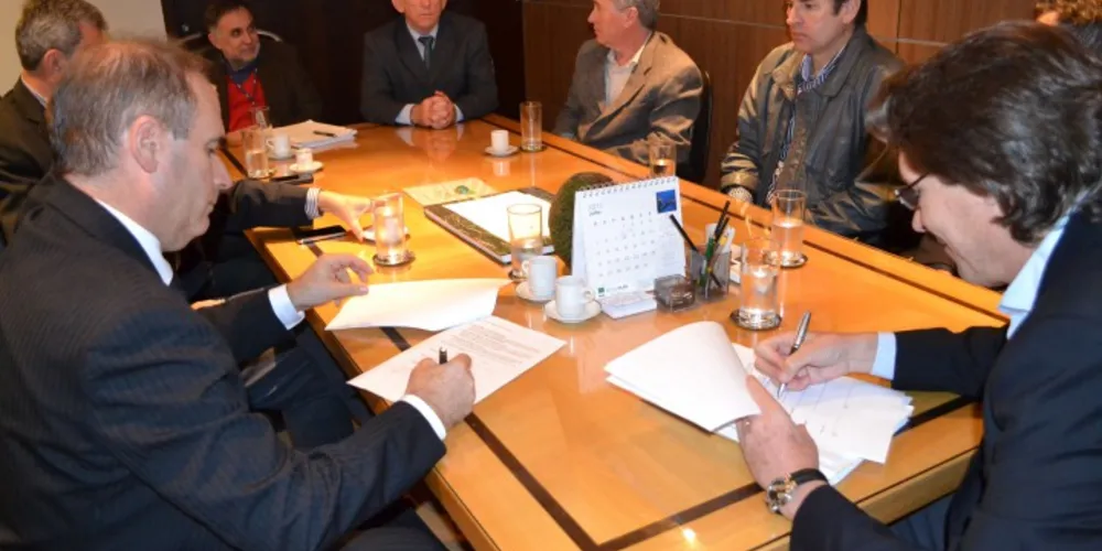 Imagem ilustrativa da imagem PR terá novos aparelhos para previsão de chuvas e enchentes