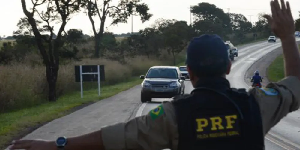 Imagem ilustrativa da imagem Imprudência é principal causa de acidentes em feriados, diz PRF