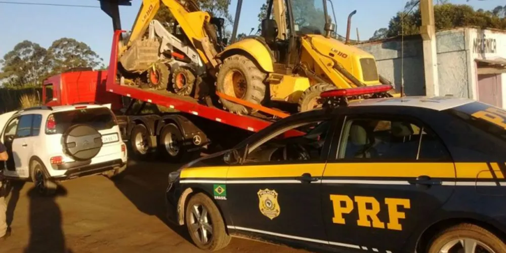 Imagem ilustrativa da imagem PRF recupera máquinas industriais furtadas em SC