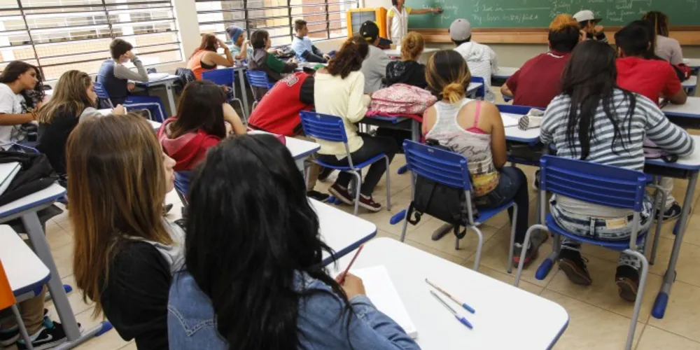 Imagem ilustrativa da imagem Contratação de professores tem mais de cem mil inscritos