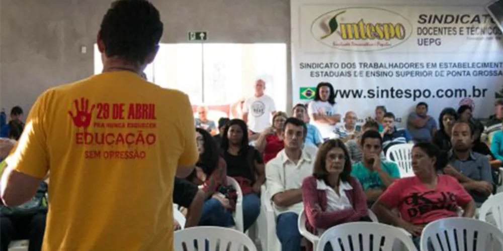 Imagem ilustrativa da imagem Servidores da UEPG continuam em greve